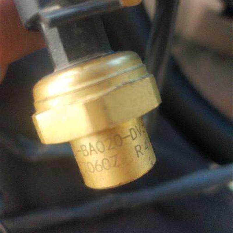 TCL空调压力传感器DYK-BA020-DV5-4.5制冷设备高低压传感器询价