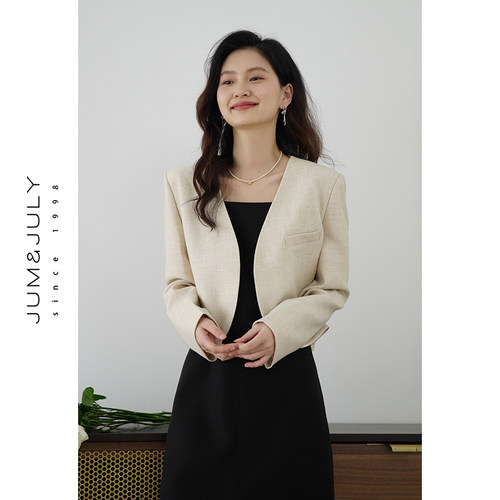 设计感小众短款短外套