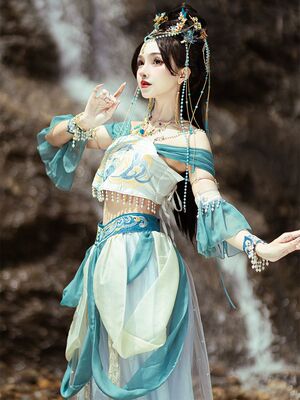 舞蹈服装异域风情敦煌飞天汉服