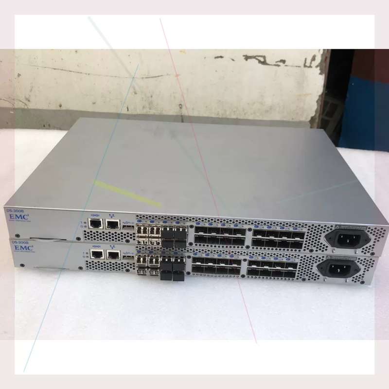 议价博科 EMC DS-300B 光纤储存交换机 8口激活 带8