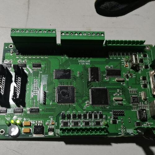 议价Dayond四轴控制器一块，型号ICS2480