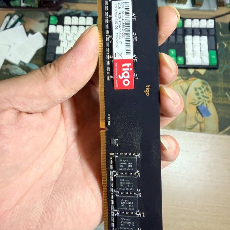 议价金泰克tigo DDR4 4G内存条，型号TMKU4G858