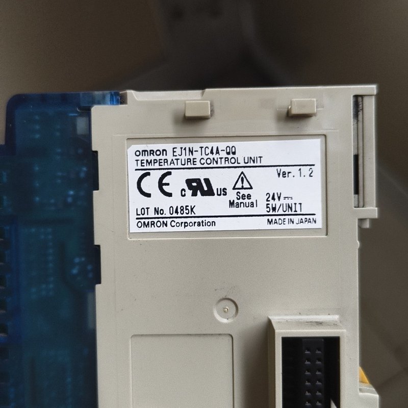议价EJ1N-TC4A-QQ温度模块，有9个
