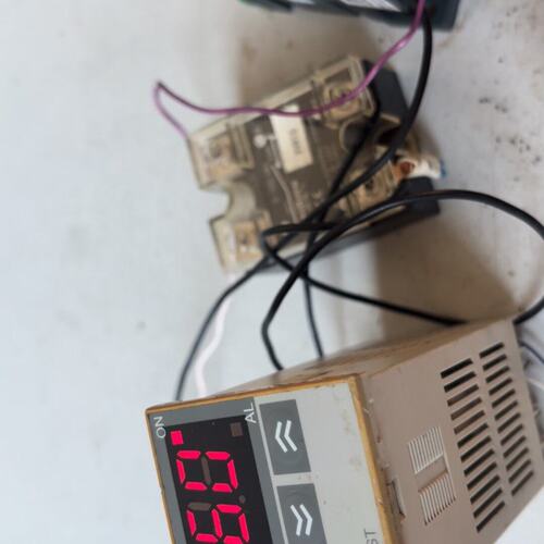 议价温控仪 E5CST-Q1KJ