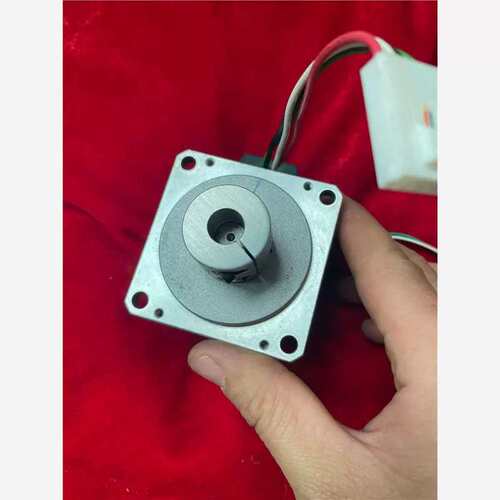 议价100W伺服马达型号TS4606N1033E200，1商品