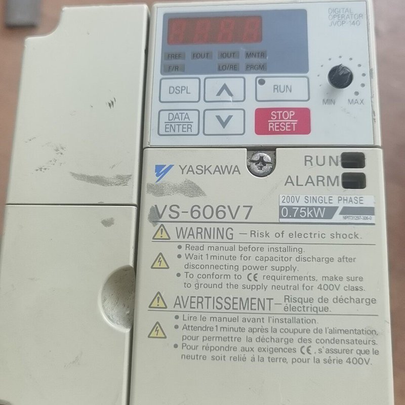 议价变频器CIMR-V7ATB0P7 0.75KW 220V
