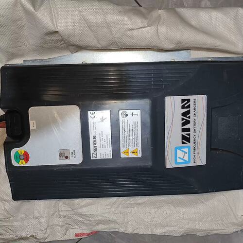 议价G8XT00-10GX03 ZIVAN金风变桨充电器 工业高频充电器维修