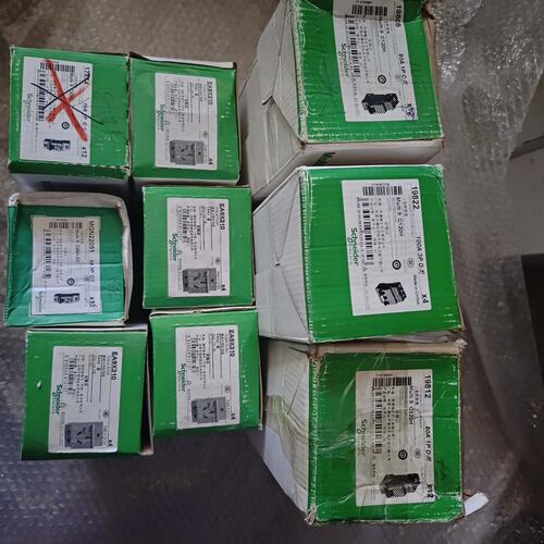 议价模块化导轨插座EA9X310，4盒