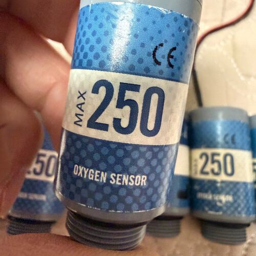 议价MAXTEC R125P02-003氧传感器，进口氧电