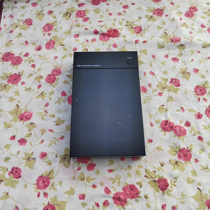 议价闲置的3.5寸Sata硬盘盒,内置硬盘160G直接插220v