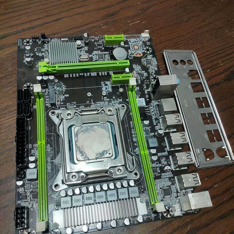 议价X79主板+Xeon E5-2670 v2处理器套装,201