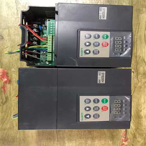 议价SANYE变频器，型号 SY8200H-2S1R5G (1