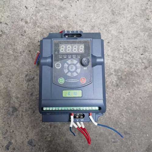 议价晨驱变频器100M-R75G1-B 0.75KW 220