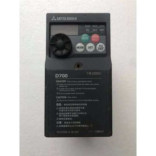议价拍前：D720S 0.4KW 220V FR-D720S-0.4K-CHT包好 可