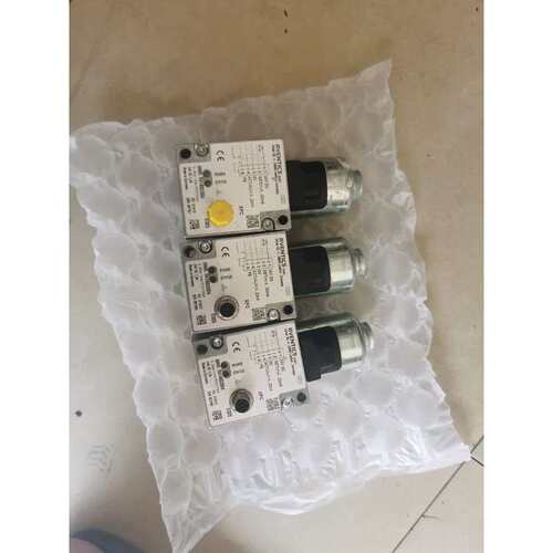 议价安沃弛比例阀R414002004，图片上为实物。