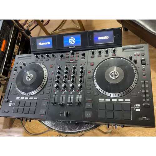 议价露玛DJ控制器numark ns7iii三代DJ控制器控制器，9成新