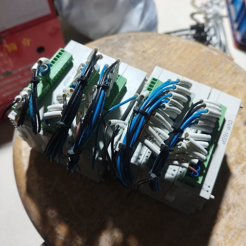议价扩展DVP16SP11R有6个，99新，包好包邮包正品，