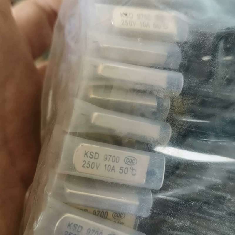 议价[]KSD9700，250V10A50℃！0.7元一支！100只