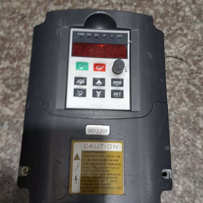 议价环洋变频器 380V2.2KW 包好 15