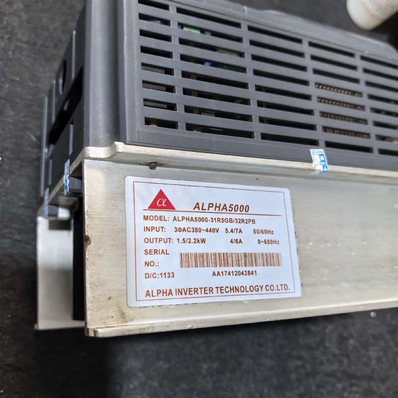 议价变频器ALPHA5000-31R5GB/32R2PB 1.5KW/2.2KW 380V