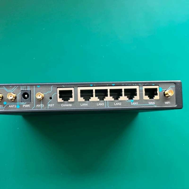 议价厦门爱陆通AR7000-R 4G工业路由器,五网路接口全网通驾校