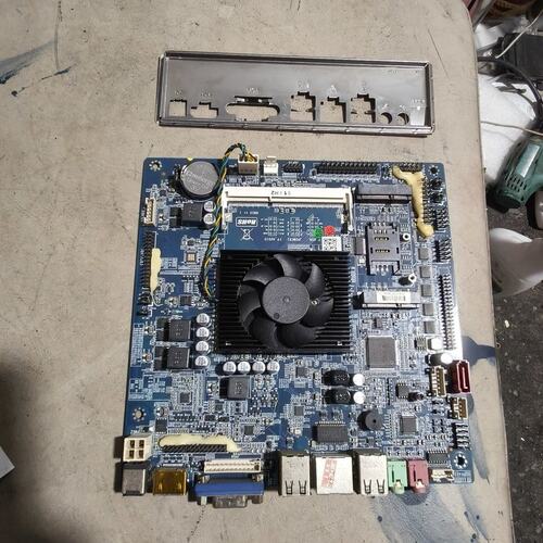 议价XT-4030E主板，i3-4030U处理器，双EDP显示接