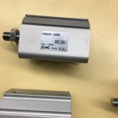 议价正品气缸CDQ2A20-20DMZ带磁薄型气缸，有