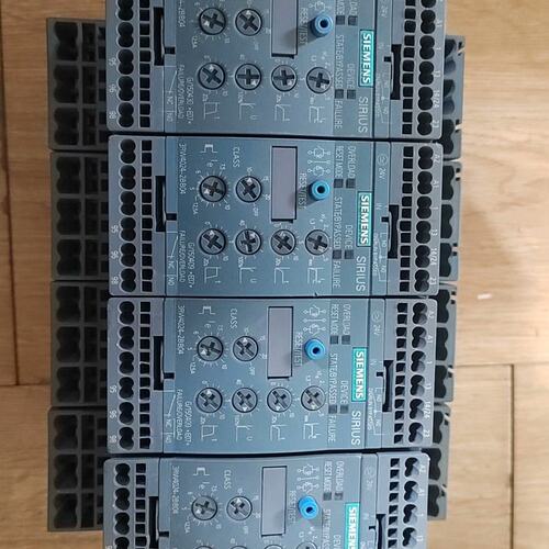议价软启动器3RW4024-2BB04，还有2台，工程余货