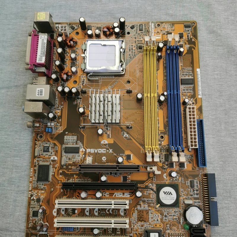 议价华硕P5VDC-X 775接口妖板，正常好用，带挡板，此