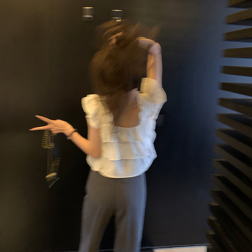 bigyu甜美荷叶边飞袖上衣