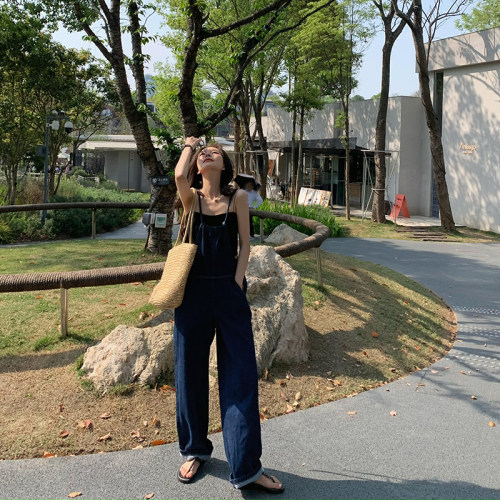 bigyu 设计感抽绳慵懒风深蓝色牛仔背带裤女春夏宽松露腰连体裤子