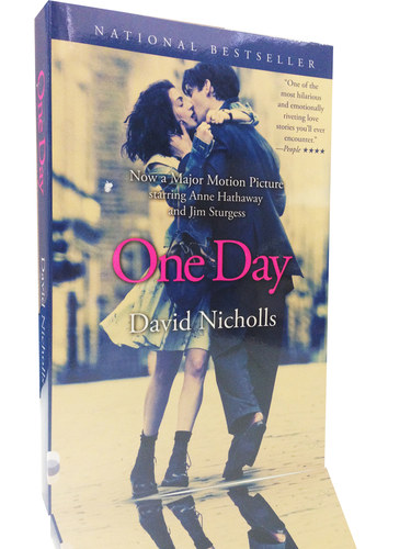 现货 One Day 英文原版 安妮海瑟薇同名电影 浪漫爱情 封面版小说