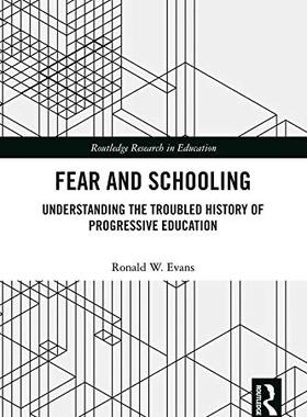 预售 按需印刷 Fear and Schooling