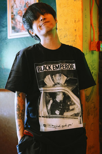 赤舌愚短袖摇滚朋克暴走族