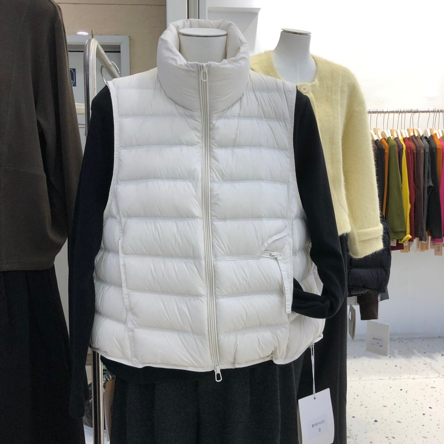 叠穿羽绒马甲女2026冬新款韩版宽松休闲立领白鸭绒马夹背心LMX01