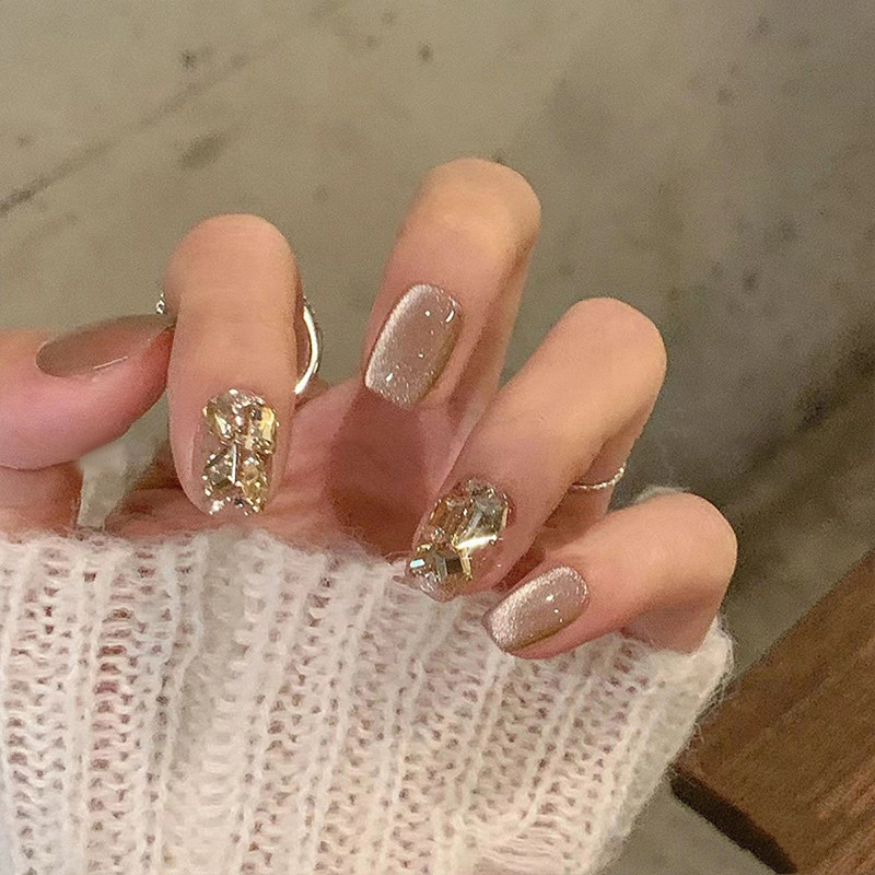 Lilynail纯欲晶石猫眼香槟钻手工穿戴甲秋冬短款2024新款美甲贴片,彩妆/香水/美妆工具,穿戴甲/甲片,淘宝优惠券,粉丝福利购,淘宝优惠卷