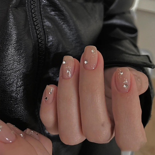 Lilynail裸肤轻奢微闪手工定制穿戴甲高级感可拆卸成品手指甲贴片