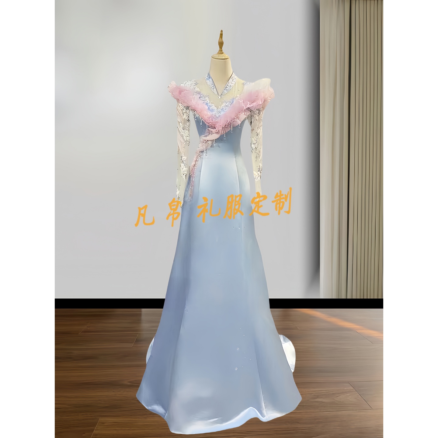 凡帛实拍蓝粉拼接色音乐会演出服