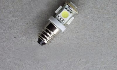 赛远电光源 18v 2.5w E10螺口灯泡 5头贴片灯 LED243 高质量