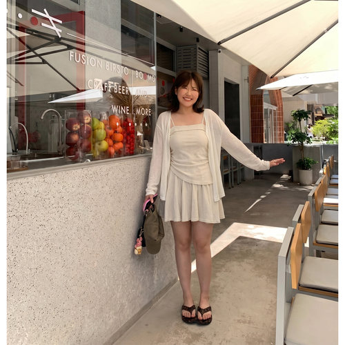 Q了个T大码女装微胖mm褶皱吊带+百褶短裙+轻薄开衫