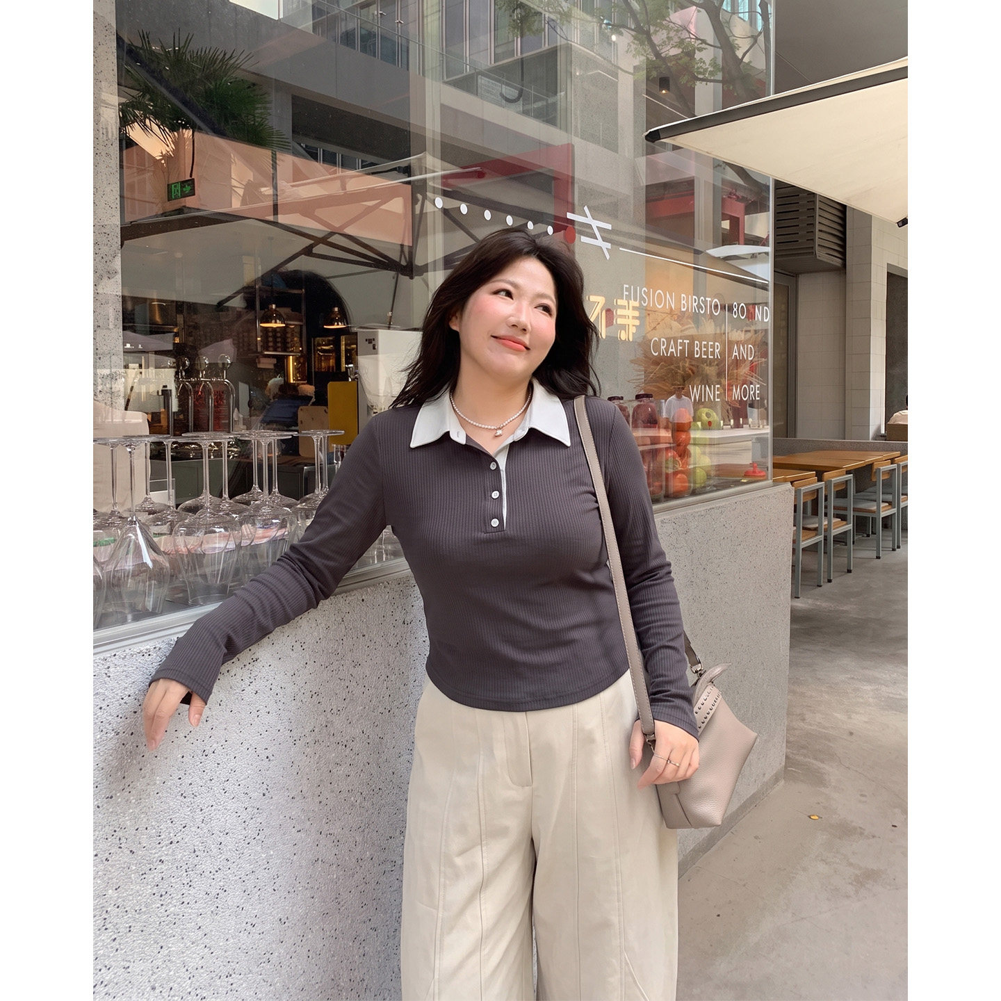 Q了个T适合胖mm的秋季大码女装坑条修身长袖t恤大方得体微胖穿搭