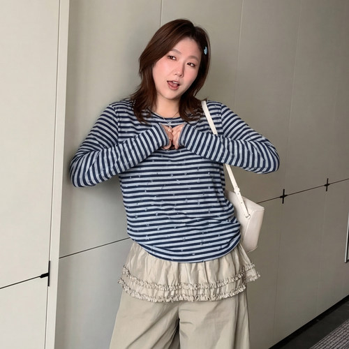 Q了个T 微胖女生穿搭大码女装春夏薄款条纹显瘦防晒巨好看胖mmT恤