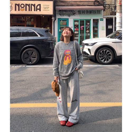Q了个T大码女装微胖mm小猫印花长袖+阔腿卫裤两件套