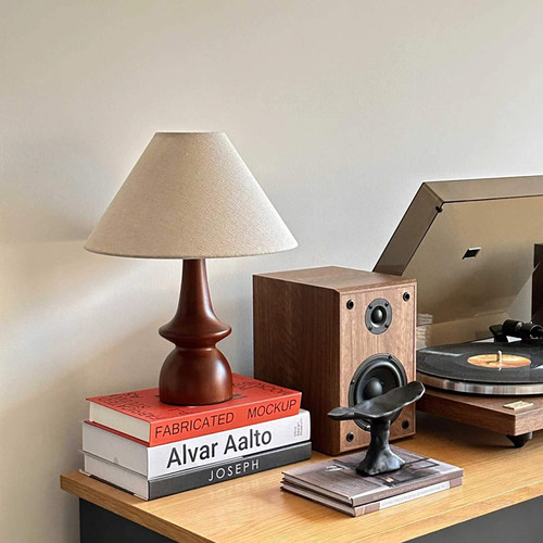 中古侘寂风实木台灯复古卧室民宿氛围感床头灯装饰高级新中式调光