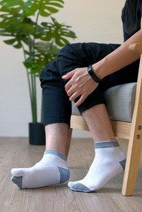 春夏短筒二趾袜吸汗纯棉二指木屐袜男士 街头潮袜ins男短袜子