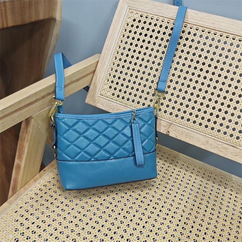 真皮特价处理库存捡漏欧货女包