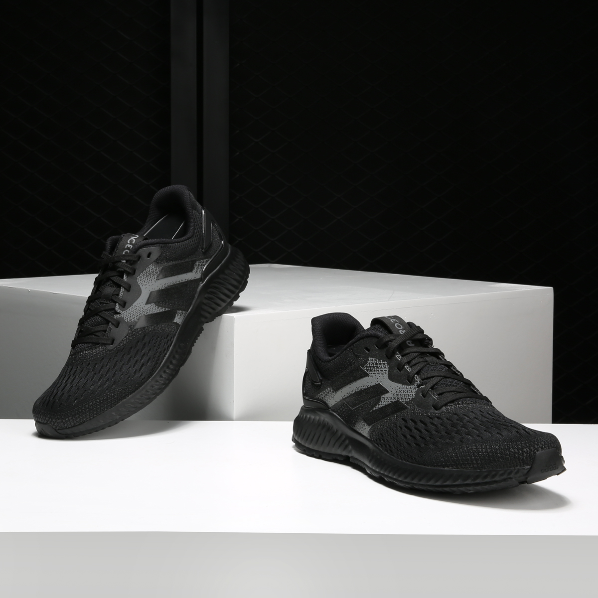 Adidas/阿迪达斯正品 aerobounce跑步系列男跑步鞋四季款 CQ0819