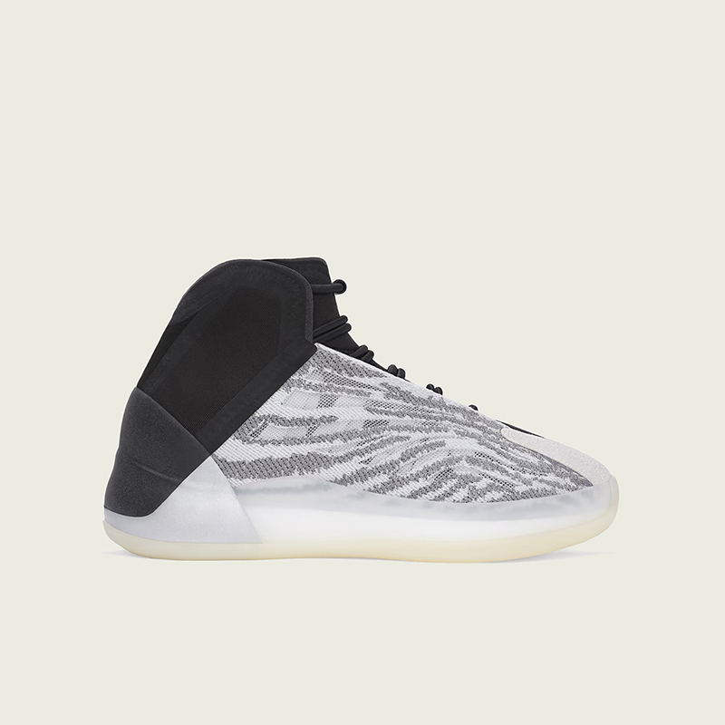 阿迪达斯儿童拼接耐磨减震篮球鞋