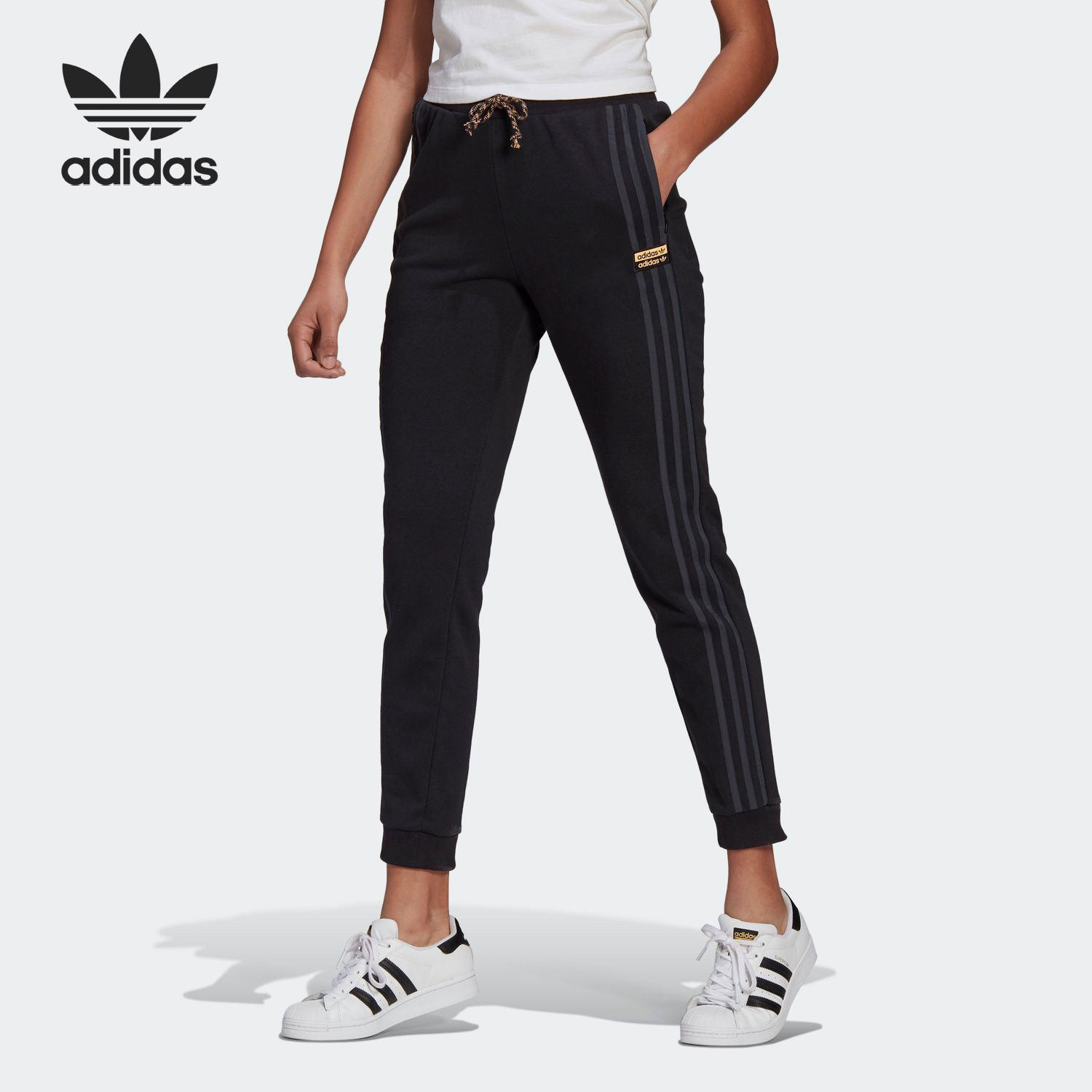 Adidas/阿迪达斯正品三叶草2021春季新款女子运动休闲长裤GN4249