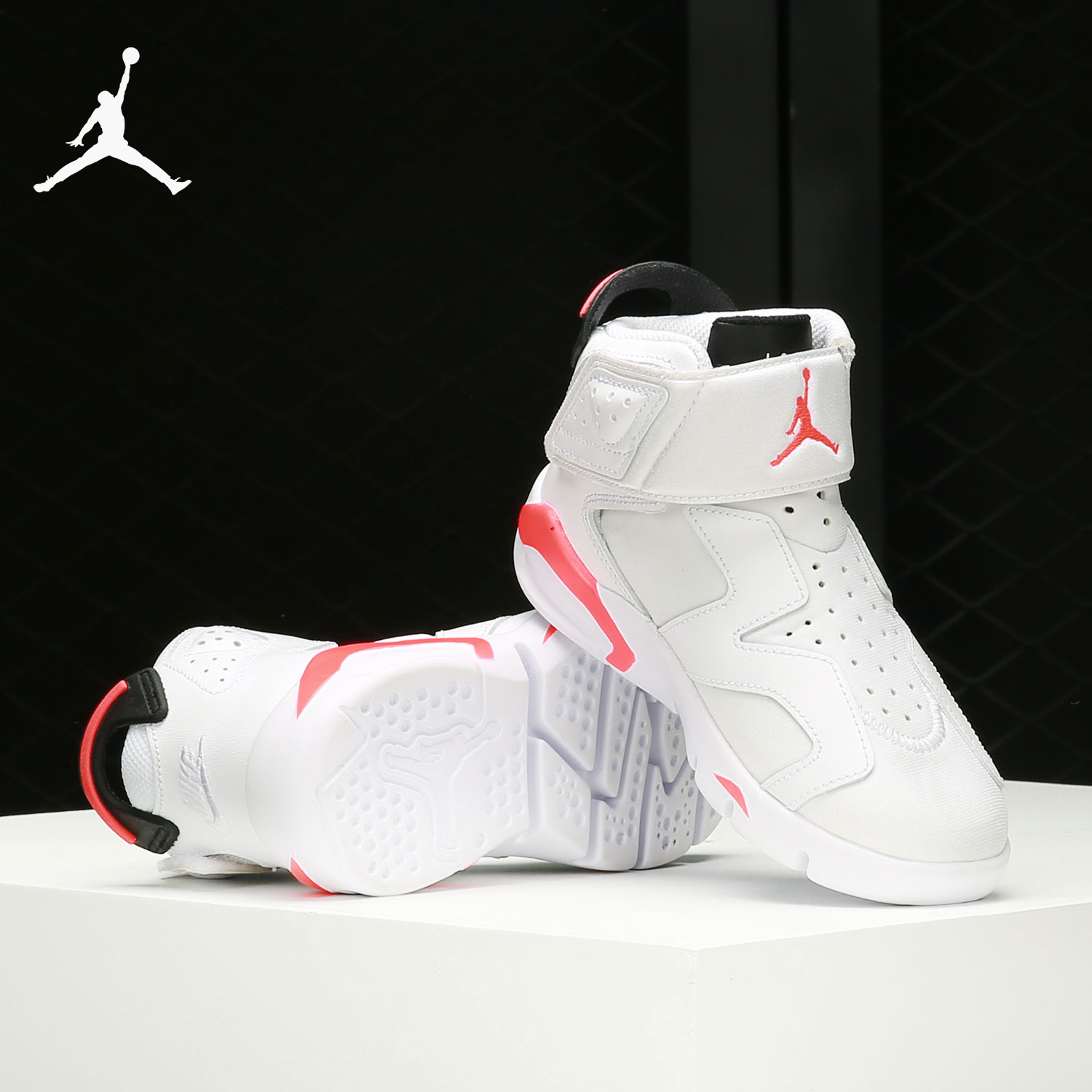 耐克AJ6大童缓震运动篮球鞋
